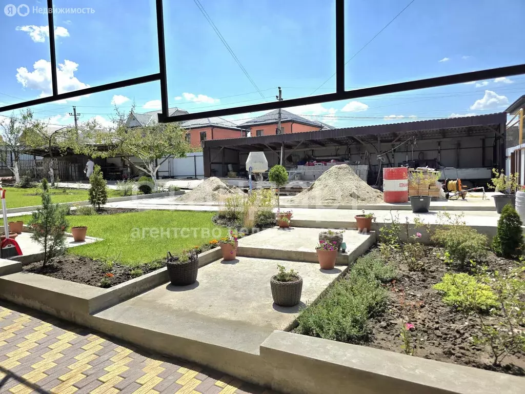 Дом в Ессентукская, улица Механизаторов (256.4 м) - Фото 1