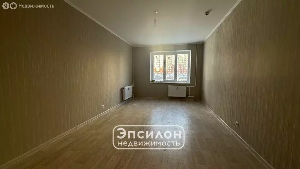 3-комнатная квартира: Курск, улица Евгения Клевцова, 26 (80.88 м) - Фото 1