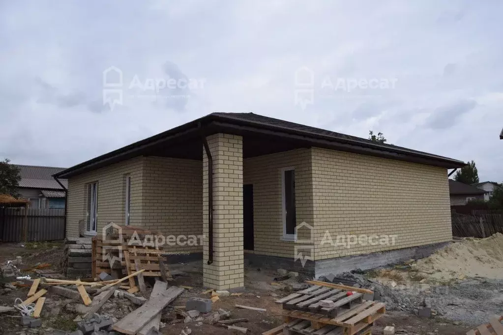 Дом в Волгоградская область, Краснослободск Среднеахтубинский район, ... - Фото 0