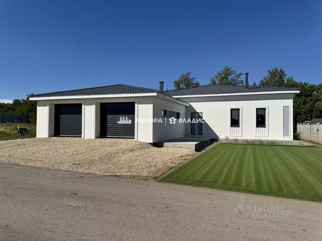 Дом в Челябинская область, Магнитогорск ул. Сергея Пускепалиса, 16 ... - Фото 1