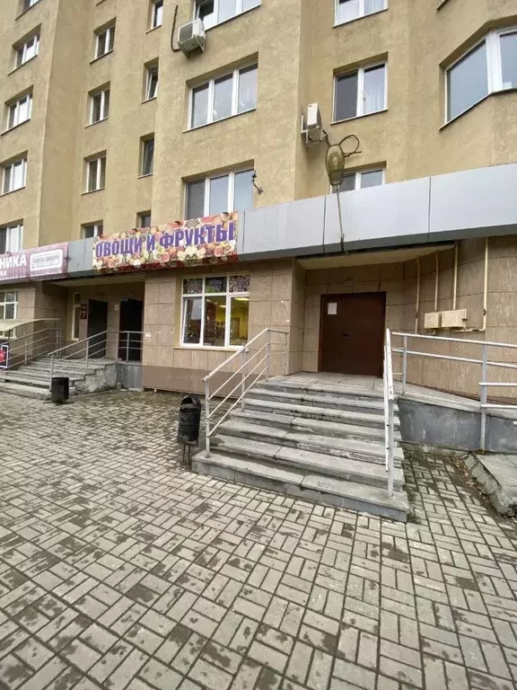 Торговая площадь в Свердловская область, Екатеринбург ул. Рощинская, ... - Фото 0