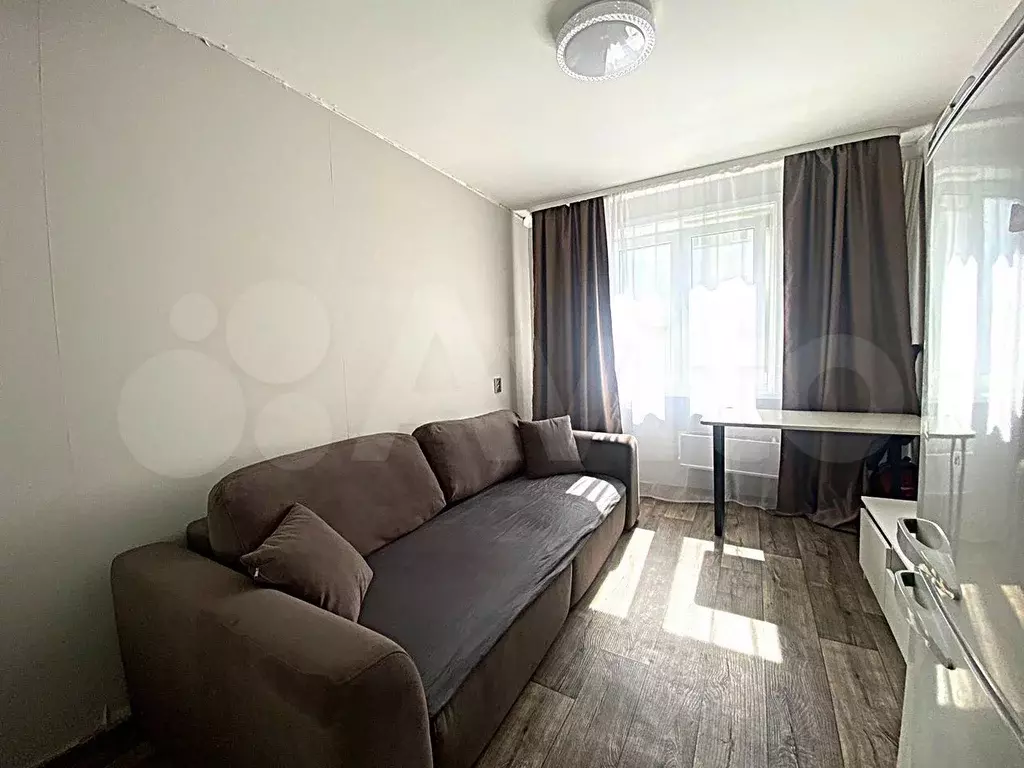 Комната 12,9 м в 6-к., 4/9 эт. - Фото 0