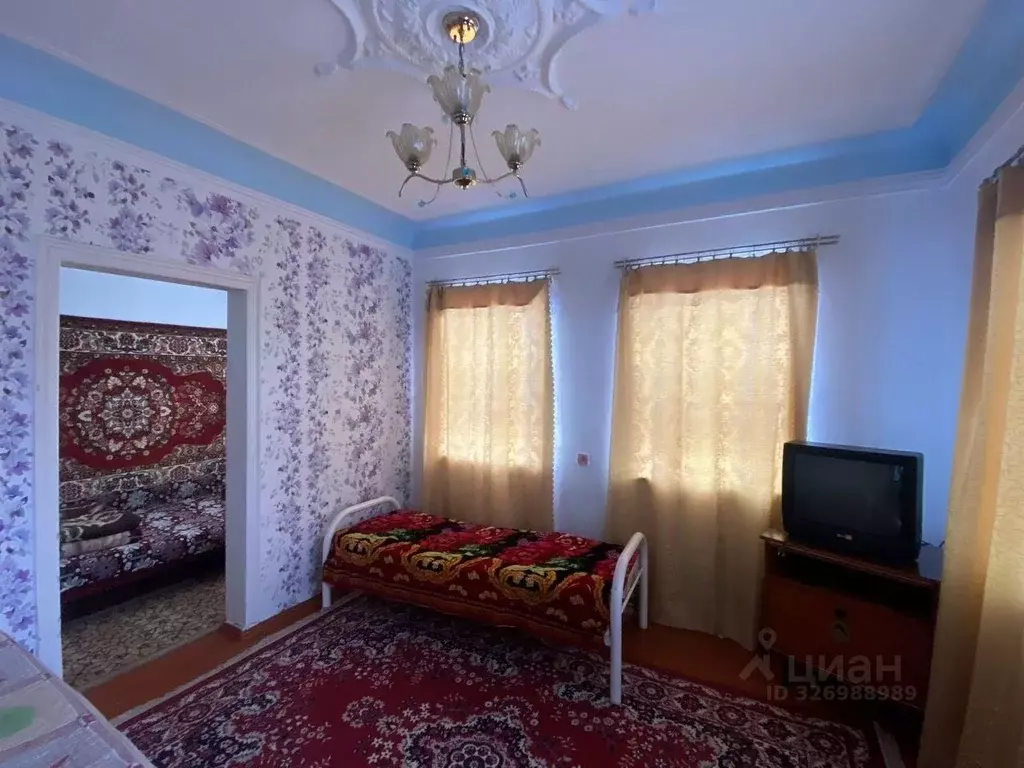 Дом в Краснодарский край, Тимашевск Коммунальная ул., 21 (68 м) - Фото 1