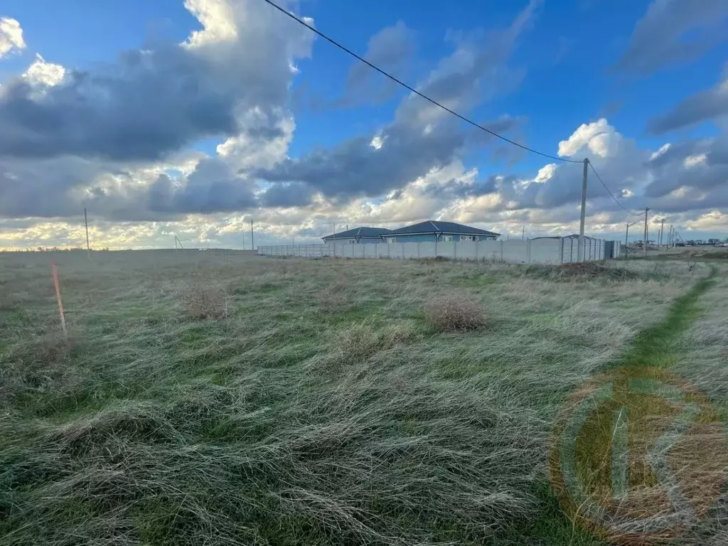 Участок в Крым, Сакский район, Уютненское с/пос, Братские дачи кп  ... - Фото 0