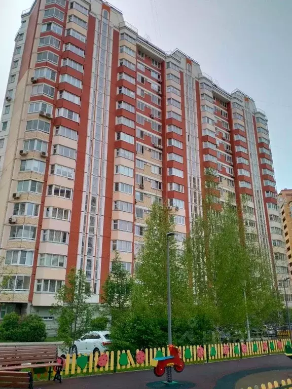 1-к кв. Москва пос. Коммунарка, ул. Лазурная, 10 (39.1 м) - Фото 0