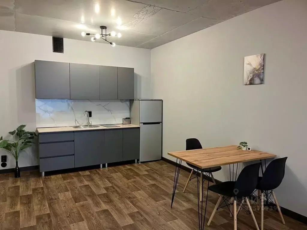 2-к кв. Свердловская область, Екатеринбург ул. Пехотинцев, 2Г (56.0 м) - Фото 1