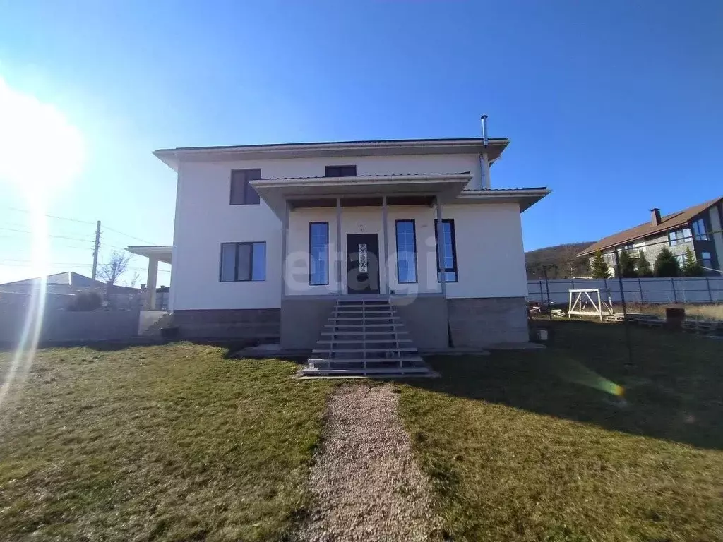 Дом в Крым, Симферопольский район, Добровское с/пос, с. Краснолесье ... - Фото 1