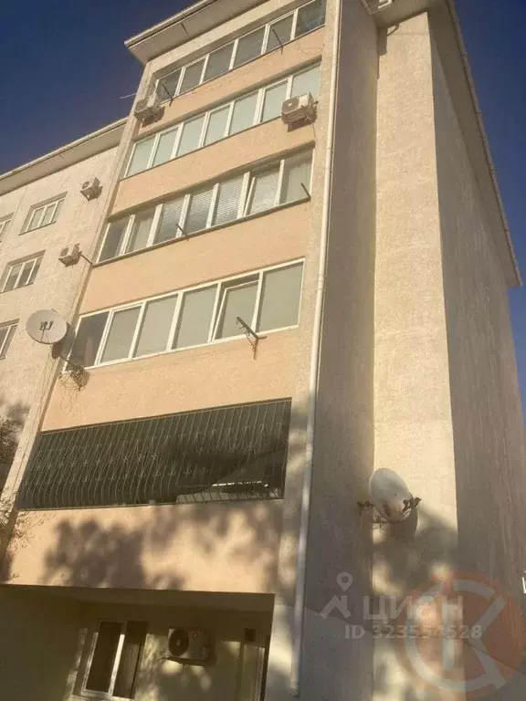 2-к кв. Крым, Сакский район, с. Уютное ул. Кирова, 11А (79.5 м) - Фото 1