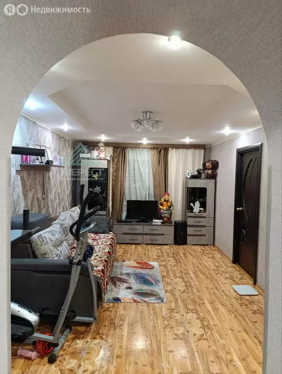 3-комнатная квартира: Черногорск, улица Дружбы, 1 (60 м) - Фото 1