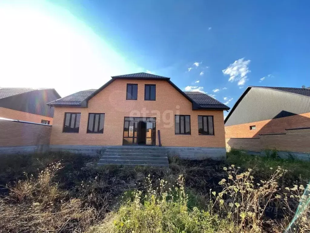 Дом в Ингушетия, Назрановский район, с. Али-Юрт ул. Имени Адсалама ... - Фото 0