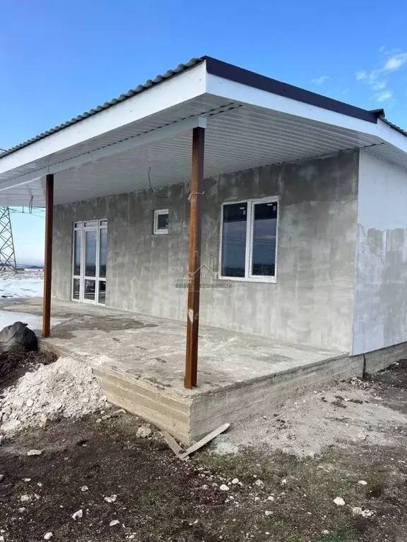 Дом в Крым, Симферопольский район, с. Трудовое ул. Аблаева (120 м) - Фото 1