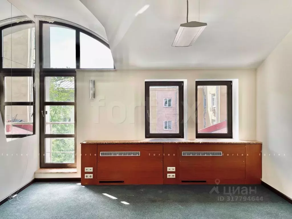 Офис в Москва ул. Земляной Вал, 68/18С5 (2650 м) - Фото 0