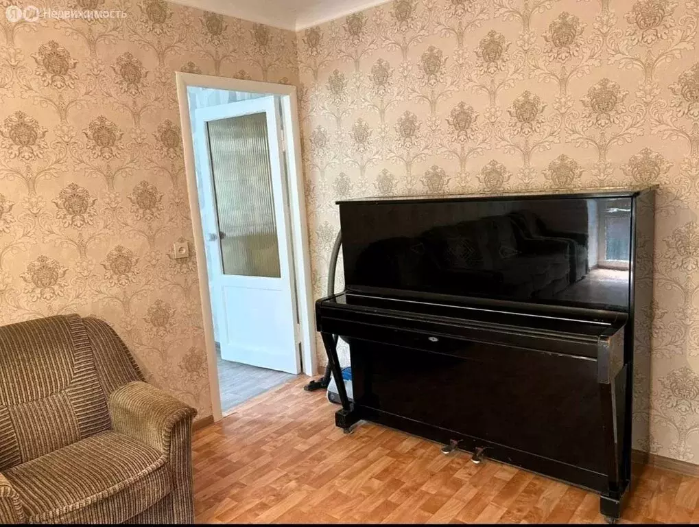 2-комнатная квартира: Шахты, Садовая улица, 8 (45 м) - Фото 1