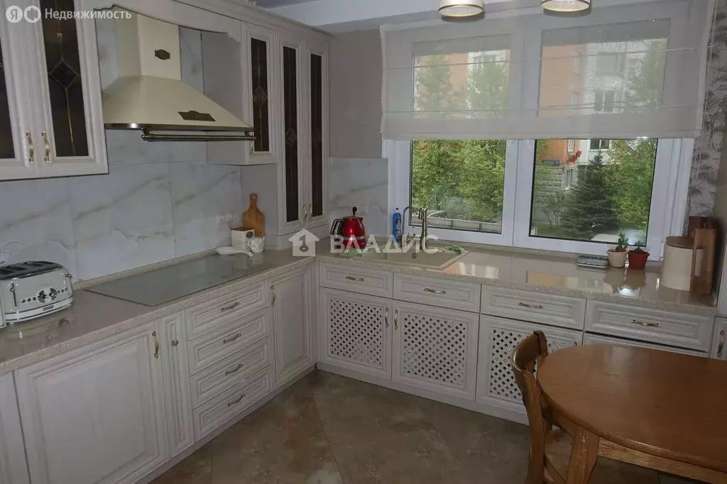 3-комнатная квартира: Москва, Боровское шоссе, 18к2 (72.2 м) - Фото 0