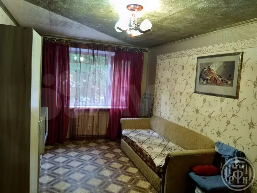 Комната 17 м в 4-к., 1/9 эт. - Фото 0