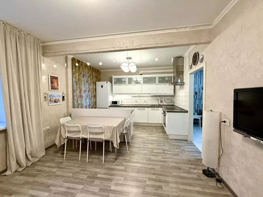 2-к кв. Свердловская область, Екатеринбург ул. Союзная, 8 (74.2 м) - Фото 1