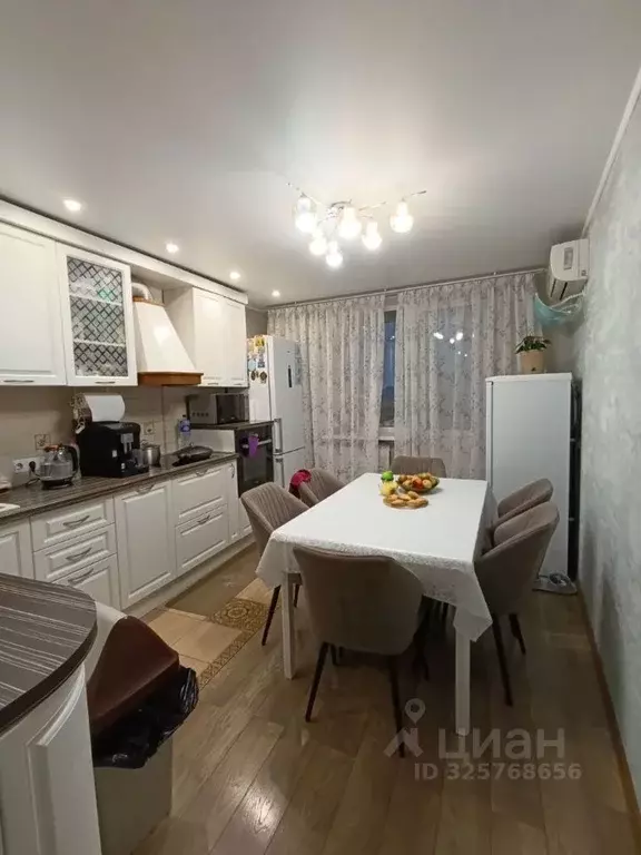 3-к кв. Башкортостан, Уфа ул. Академика Ураксина, 1 (83.7 м) - Фото 1