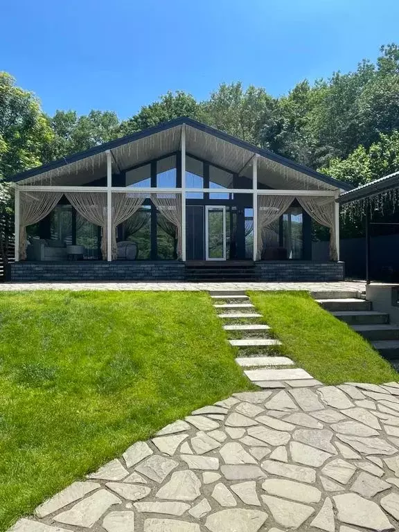 Дом в Краснодарский край, Северский район, Азовское с/пос, Азовская ... - Фото 1