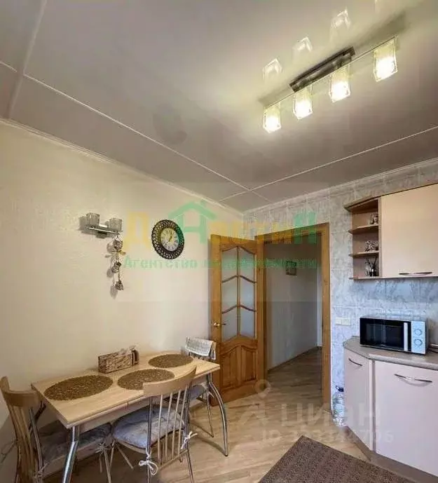 2-к кв. Белгородская область, Белгород Садовая ул., 118г (69.8 м) - Фото 2