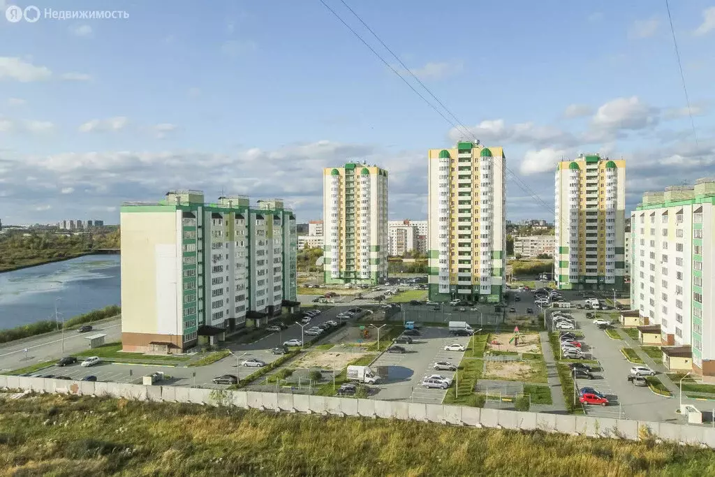 3-комнатная квартира: Тюмень, улица Мебельщиков, 4 (66.7 м) - Фото 2