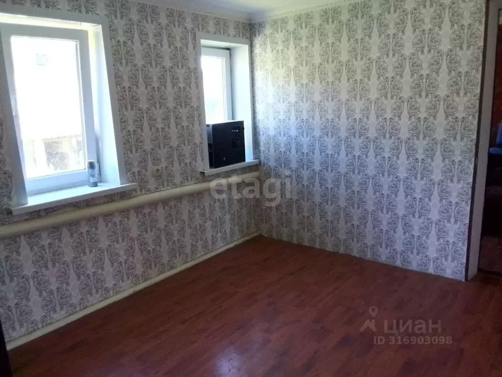 Дом в Белгородская область, Чернянский район, Ольшанское с/пос, с. ... - Фото 1