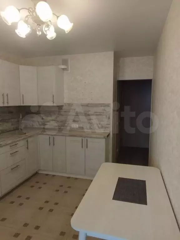 1-к. квартира, 40 м, 7/18 эт. - Фото 0