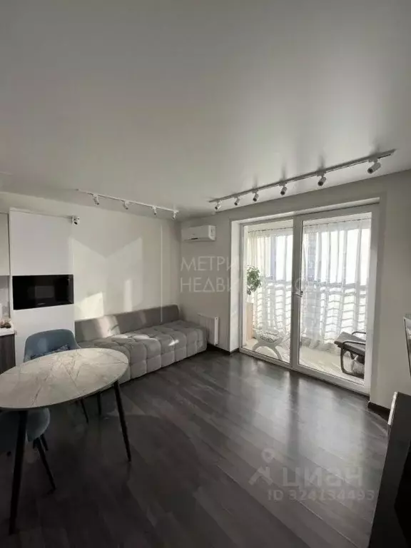 2-к кв. Тюменская область, Тюмень ул. 50 лет Октября, 57Ак1 (60.0 м) - Фото 1