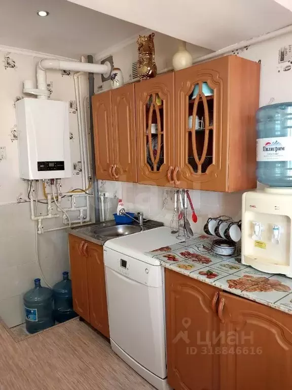 3-к кв. Калмыкия, Лагань Заводская ул., 8 (88.0 м) - Фото 0