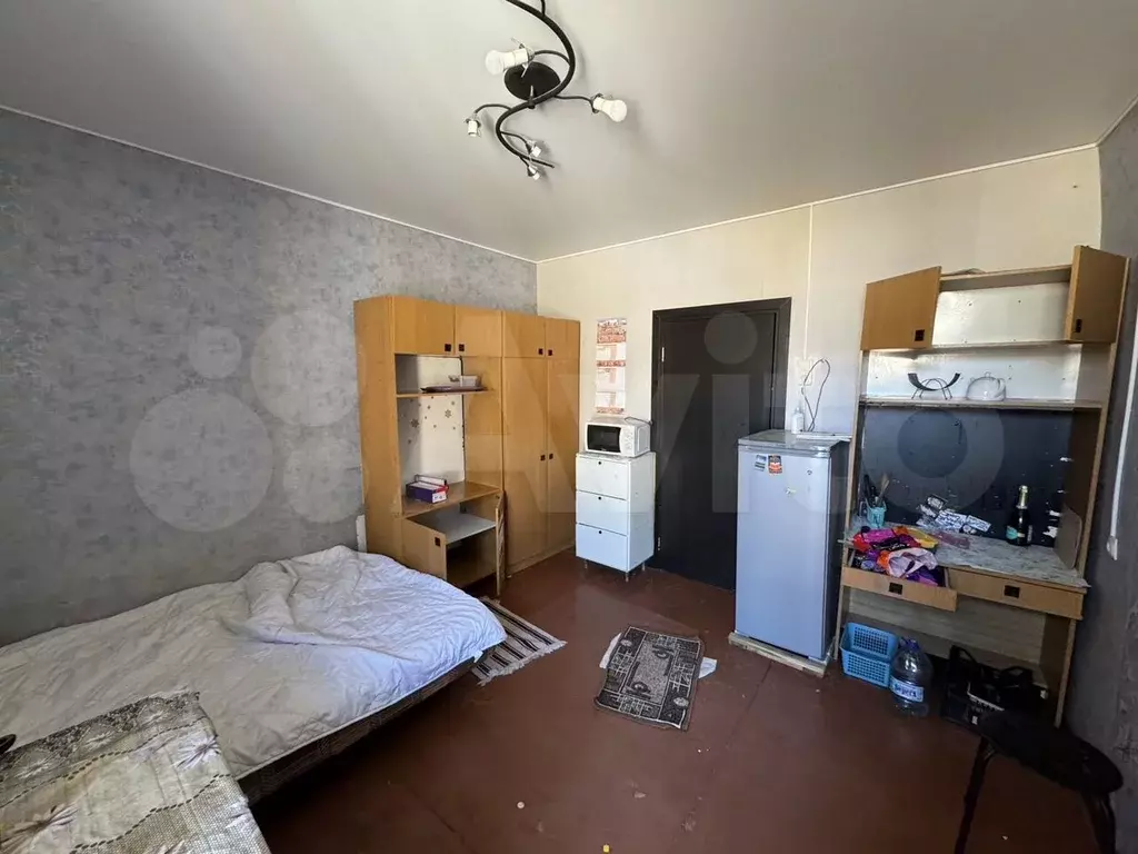 Комната 16 м в 3-к., 4/4 эт. - Фото 0