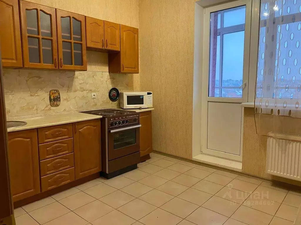 2-к кв. Белгородская область, Старый Оскол Степной мкр, 18 (64.0 м) - Фото 1