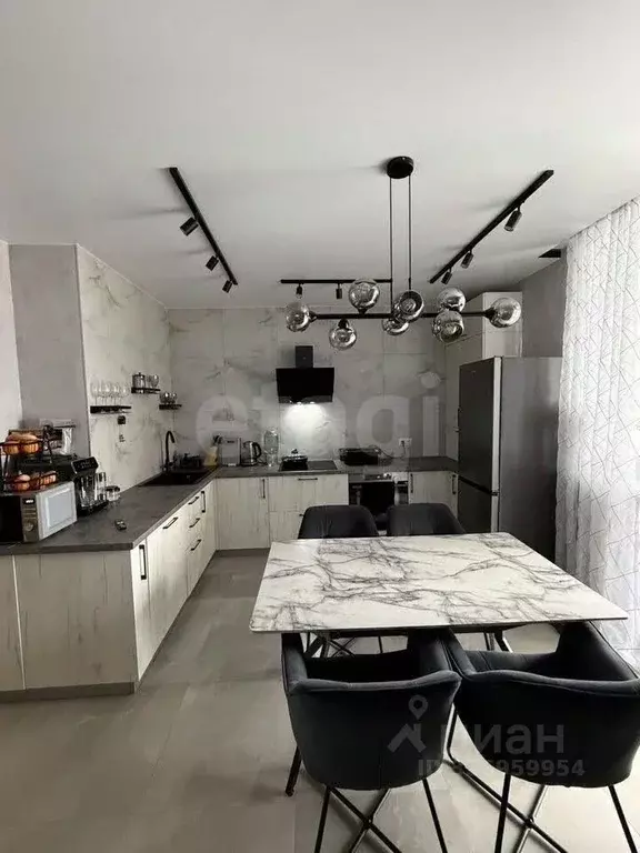 3-к кв. Калининградская область, Калининград проезд Крымский, 2 (81.4 ... - Фото 1