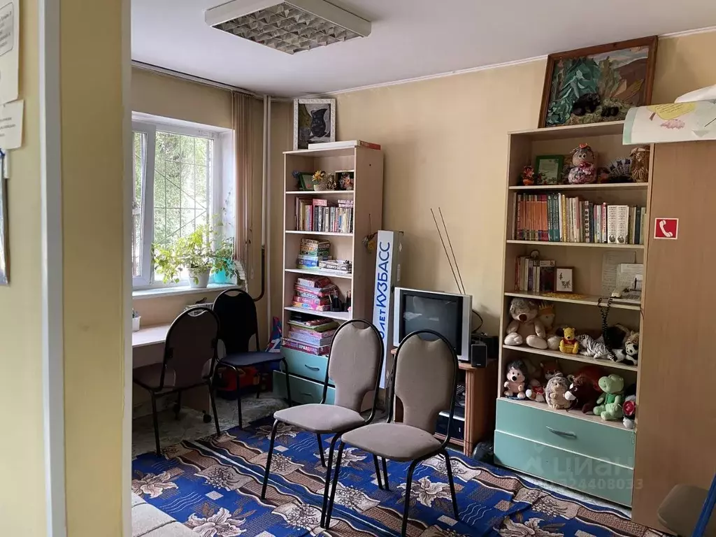 Помещение свободного назначения в Кемеровская область, Кемерово просп. ... - Фото 2