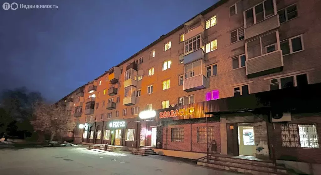 2-комнатная квартира: посёлок Большевик, улица Ленина, 34 (43.7 м) - Фото 0