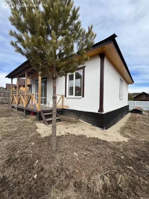 Дом в деревня Карлук, улица Михаила Тюрнева, 40 (120 м) - Фото 1