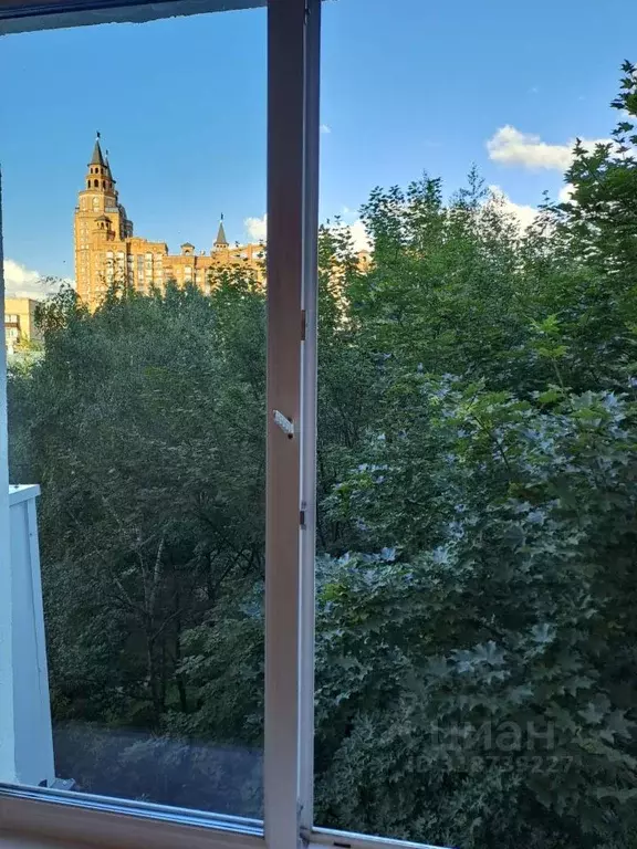 Комната Москва ул. Маршала Малиновского, 5 (14.0 м) - Фото 1