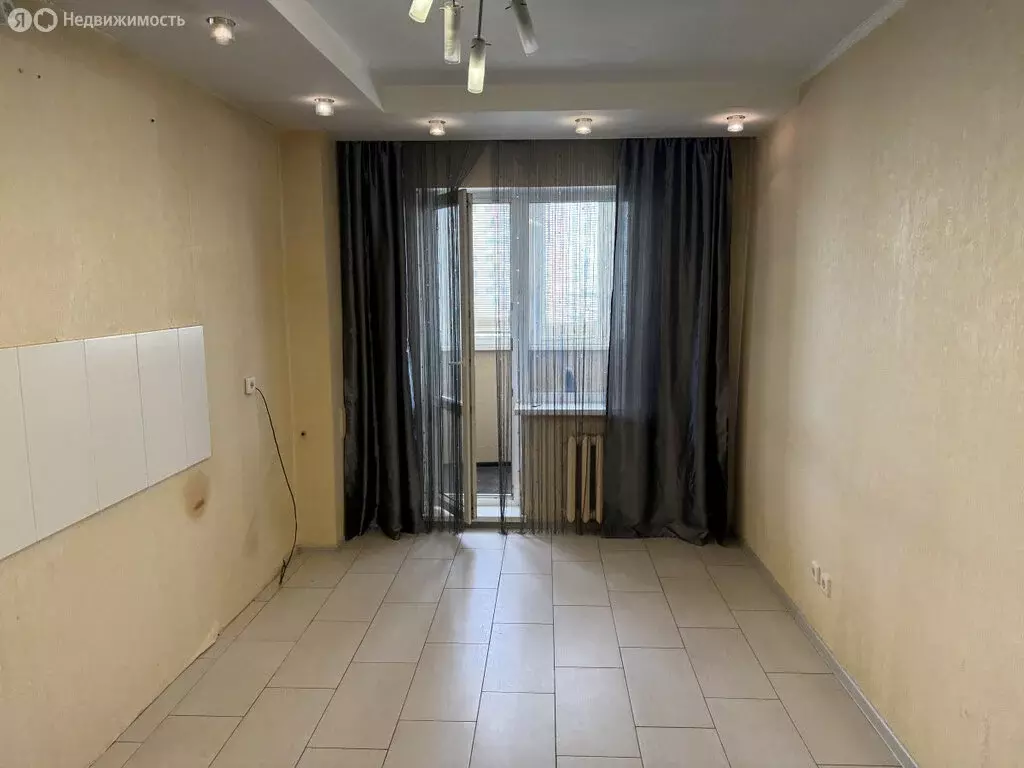 3-комнатная квартира: Саратов, улица имени Ф.А. Блинова, 19 (90 м) - Фото 2