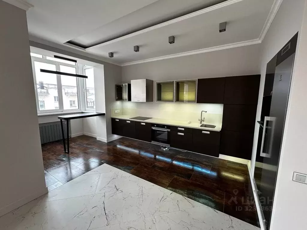 4-к кв. Омская область, Омск ул. Серова, 39 (140.0 м) - Фото 1