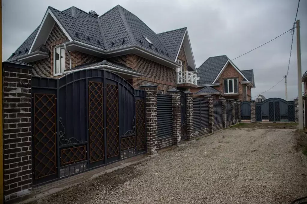 Дом в Краснодарский край, Динской район, Новотитаровская ст-ца ул. ... - Фото 2