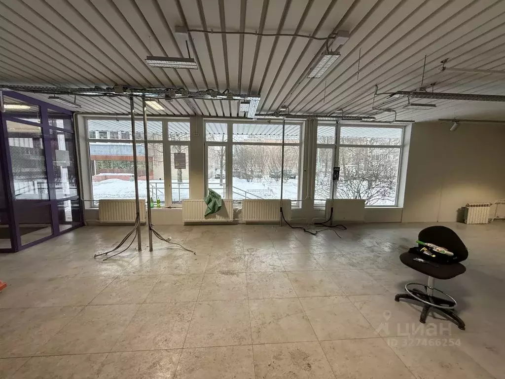 Помещение свободного назначения в Санкт-Петербург Купчинская ул., ... - Фото 1