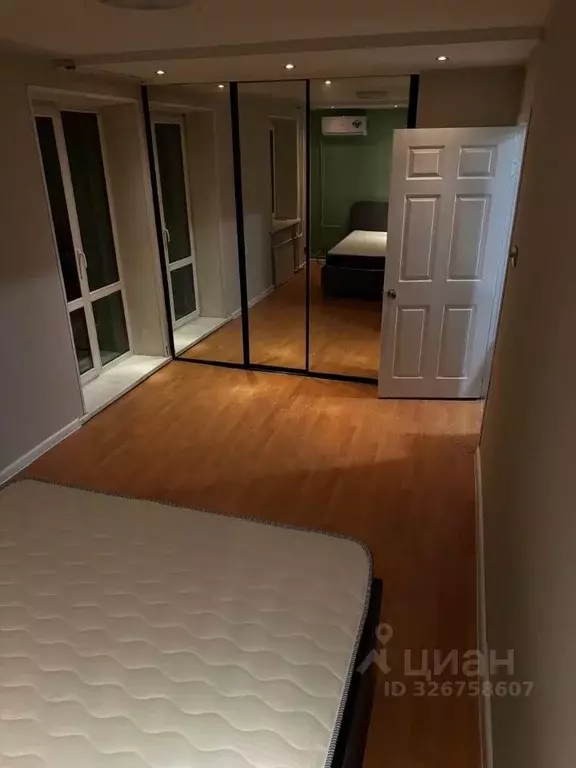 1-к кв. Приморский край, Владивосток Печорская ул., 10 (35.0 м) - Фото 2