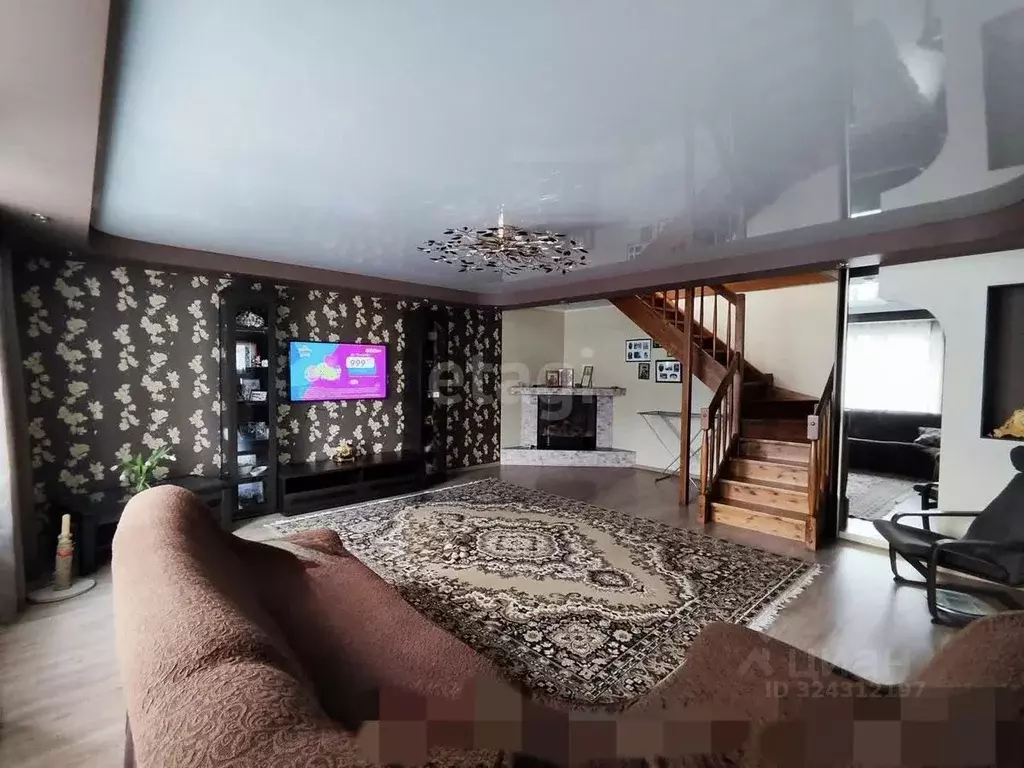 Дом в Красноярский край, Красноярск городской округ, д. Бугачево пер. ... - Фото 1