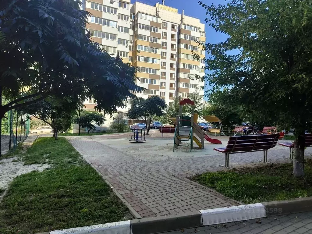 2-к кв. Белгородская область, Белгород бул. Строителей, 18 (52.0 м) - Фото 0