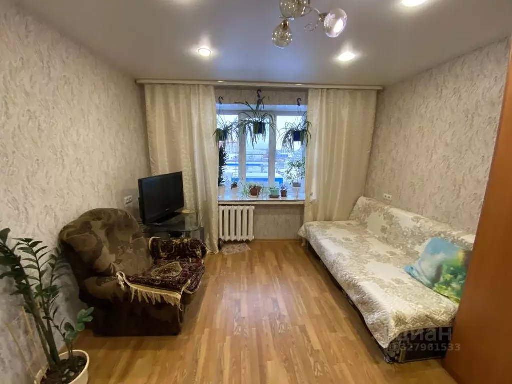 Комната Тюменская область, Тюмень ул. 50 лет Октября, 63а (13.0 м) - Фото 2