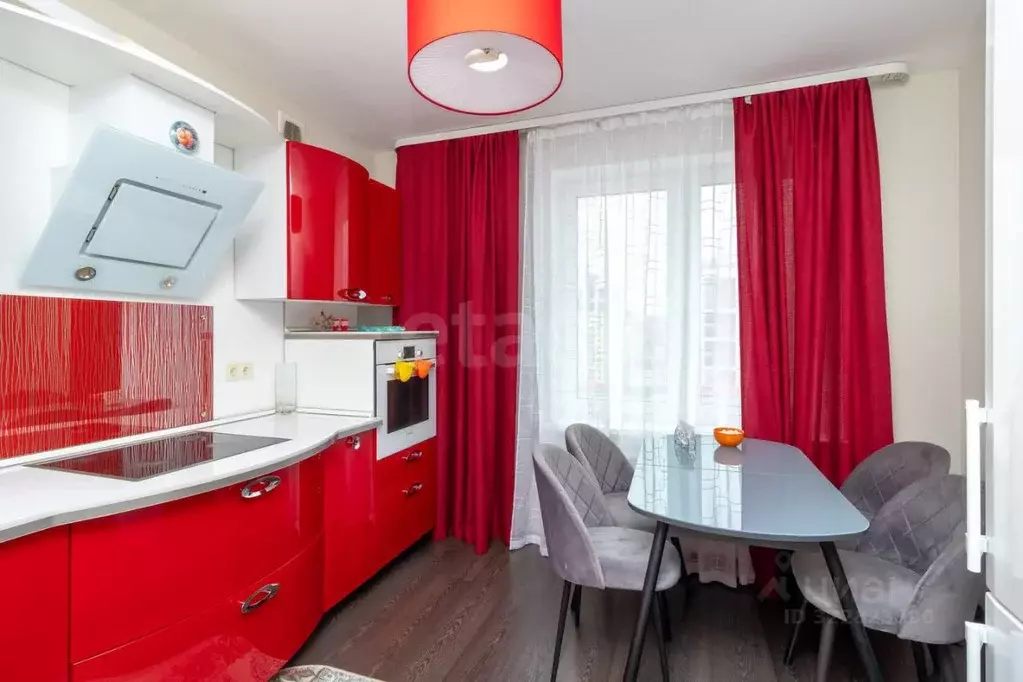 2-к кв. Тюменская область, Тюмень ул. Газовиков, 69 (54.0 м) - Фото 2