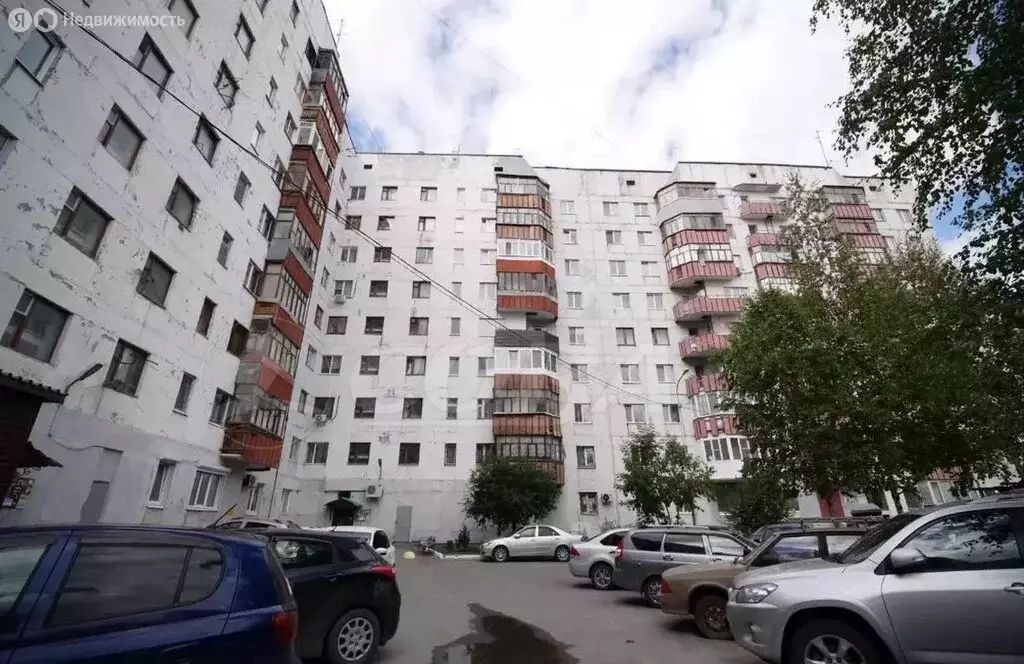 3-комнатная квартира: Тюмень, улица Николая Чаплина, 113 (66 м) - Фото 1