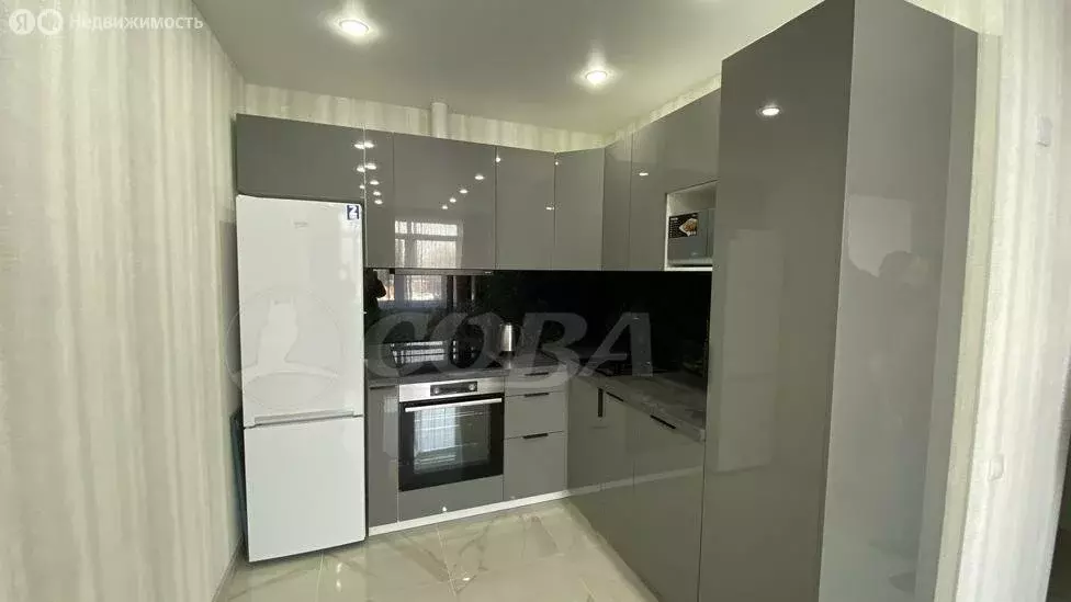 1-комнатная квартира: Тюмень, Харьковская улица, 74 (38 м) - Фото 1