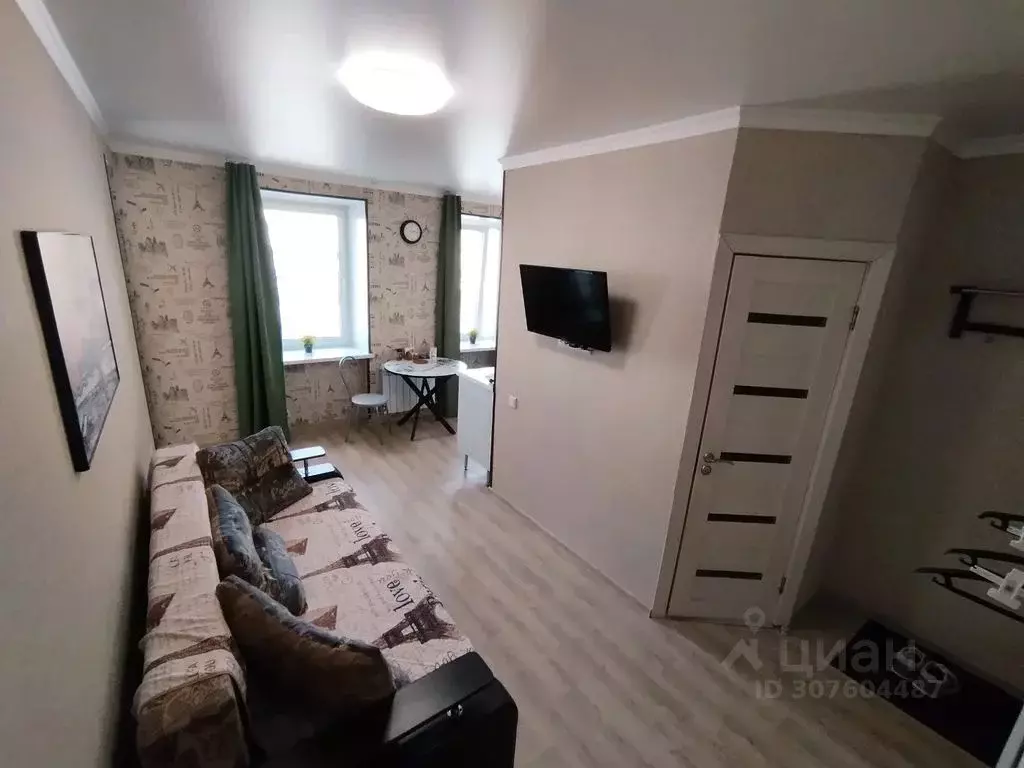 2-к кв. Омская область, Омск ул. Циолковского, 6 (40.0 м) - Фото 2