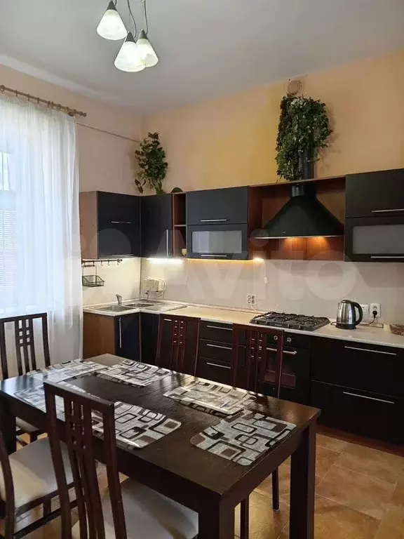 3-к. квартира, 100 м, 2/4 эт. - Фото 0
