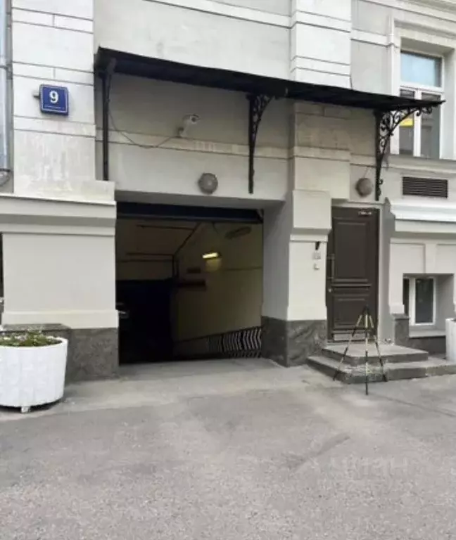 Гараж в Москва Вознесенский пер., 9С2 (14 м) - Фото 1