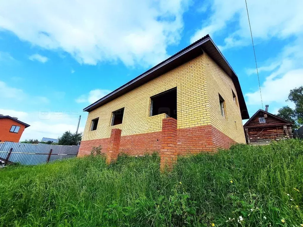 Дом в Татарстан, с. Пестрецы ул. Набережная, 23 (180 м) - Фото 1